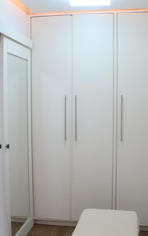 Apartamento à venda com 247m², 4 quartos e 3 vagasCloset da suíte 1