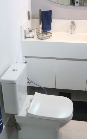 Apartamento à venda com 247m², 4 quartos e 3 vagasBanheiro da Suíte 1