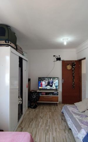 Casa à venda com 373m², 10 quartos e 2 vagas Casa à venda com 373m², 10 quartos e 2 vagasQuarto