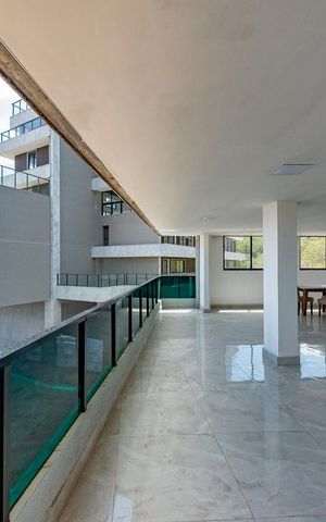 Apartamento à venda com 240m², 4 quartos e 4 vagasVaranda