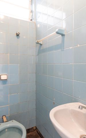 Casa à venda com 370m², 5 quartos e 3 vagas Casa à venda com 370m², 5 quartos e 3 vagasBanheiro do salão de festas