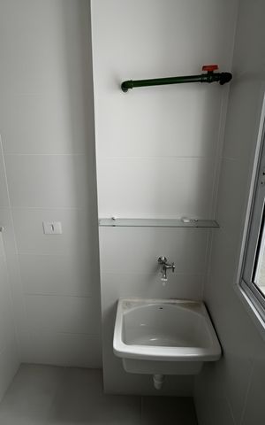 Studio para alugar com 32m², 1 quarto e sem vaga Studio para alugar com 32m², 1 quarto e sem vagaÁrea de Serviço