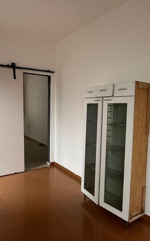 Casa à venda com 230m², 2 quartos e 3 vagas