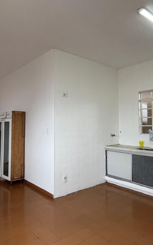 Casa à venda com 230m², 2 quartos e 3 vagas