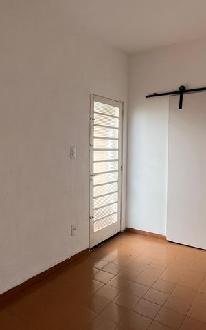 Casa à venda com 230m², 2 quartos e 3 vagas