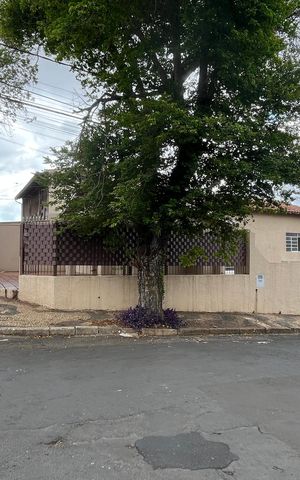 Casa à venda com 230m², 2 quartos e 3 vagas