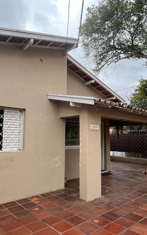 Casa à venda com 230m², 2 quartos e 3 vagas