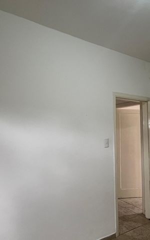 Casa à venda com 230m², 2 quartos e 3 vagas