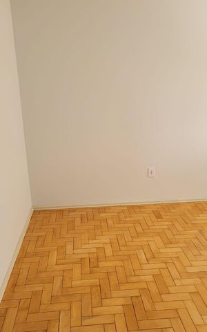 Apartamento para alugar com 76m², 2 quartos e sem vaga