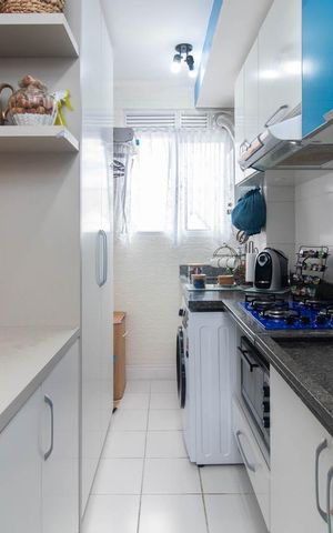 Apartamento à venda com 57m², 2 quartos e 1 vagaCozinha e Área de Serviço