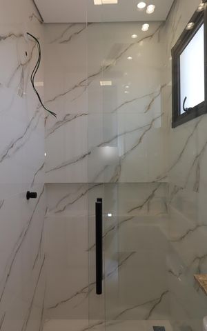 Casa à venda com 220m², 3 quartos e 6 vagasBanheiro da Suíte