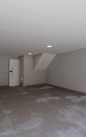 Casa à venda com 220m², 3 quartos e 6 vagasGaragem