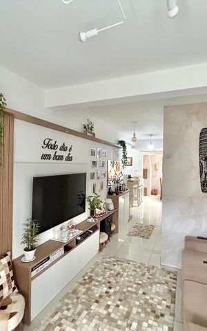 Casa à venda com 150m², 4 quartos e 2 vagas Casa à venda com 150m², 4 quartos e 2 vagasSala