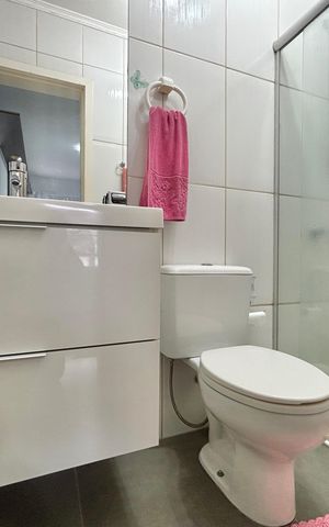 Casa à venda com 150m², 4 quartos e 2 vagas Casa à venda com 150m², 4 quartos e 2 vagasBanheiro da Suíte