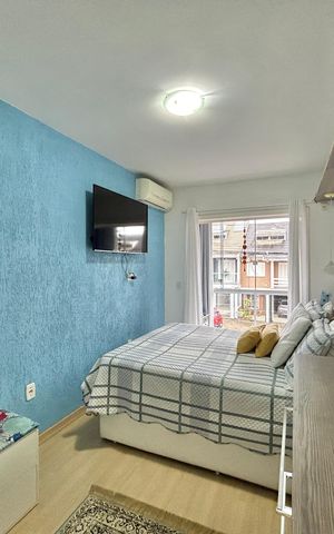 Casa à venda com 150m², 4 quartos e 2 vagas Casa à venda com 150m², 4 quartos e 2 vagasSuíte