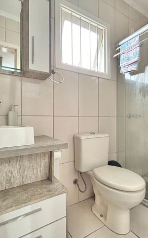 Casa à venda com 150m², 4 quartos e 2 vagas Casa à venda com 150m², 4 quartos e 2 vagasBanheiro Social