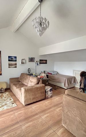 Casa à venda com 150m², 4 quartos e 2 vagas Casa à venda com 150m², 4 quartos e 2 vagasQuarto 3