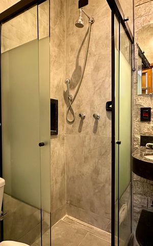 Apartamento à venda com 65m², 2 quartos e sem vaga Apartamento à venda com 65m², 2 quartos e sem vagaBanheiro da Suíte