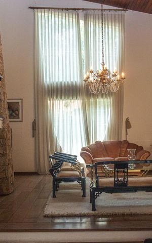 Casa à venda com 452m², 5 quartos e 5 vagas Casa à venda com 452m², 5 quartos e 5 vagasSala 1