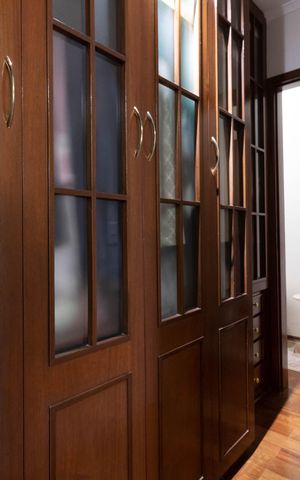 Casa de condomínio à venda com 102m², 3 quartos e 2 vagas Casa de condomínio à venda com 102m², 3 quartos e 2 vagasCloset da Suíte