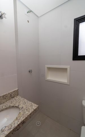 Apartamento à venda com 38m², 2 quartos e sem vaga Apartamento à venda com 38m², 2 quartos e sem vagaBanheiro