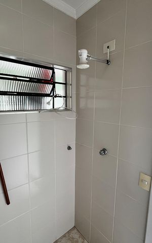 Casa à venda com 317m², 4 quartos e 4 vagas Casa à venda com 317m², 4 quartos e 4 vagasBanheiro de serviço