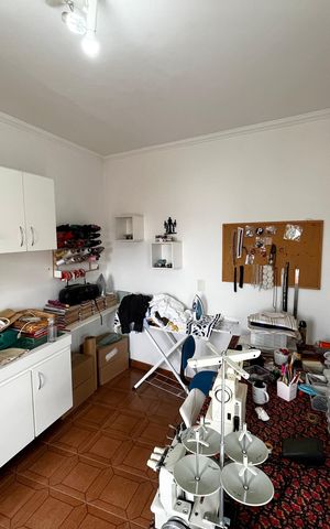 Casa à venda com 317m², 4 quartos e 4 vagas Casa à venda com 317m², 4 quartos e 4 vagasQuarto de Serviço