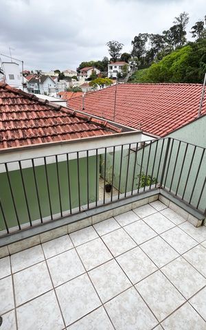 Casa à venda com 317m², 4 quartos e 4 vagas Casa à venda com 317m², 4 quartos e 4 vagasHall