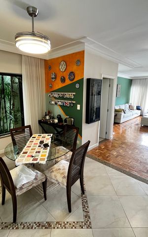 Casa à venda com 317m², 4 quartos e 4 vagas Casa à venda com 317m², 4 quartos e 4 vagasSala