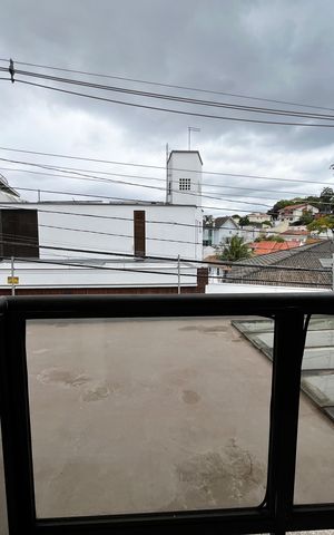 Casa à venda com 317m², 4 quartos e 4 vagas Casa à venda com 317m², 4 quartos e 4 vagasQuarto Suíte 1 Varanda