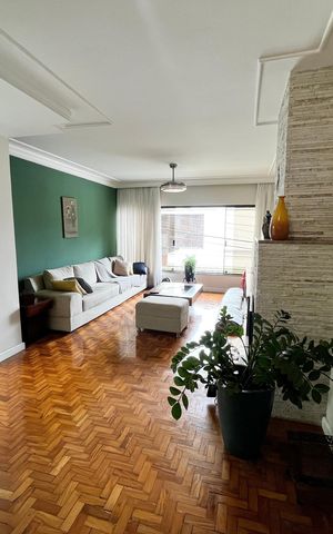 Casa à venda com 317m², 4 quartos e 4 vagas Casa à venda com 317m², 4 quartos e 4 vagasSala