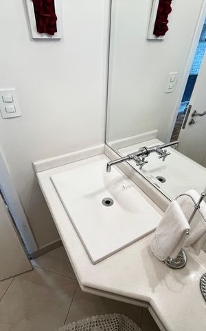 Casa à venda com 317m², 4 quartos e 4 vagas Casa à venda com 317m², 4 quartos e 4 vagasLavabo