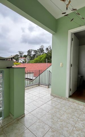 Casa à venda com 317m², 4 quartos e 4 vagas Casa à venda com 317m², 4 quartos e 4 vagasLavanderia