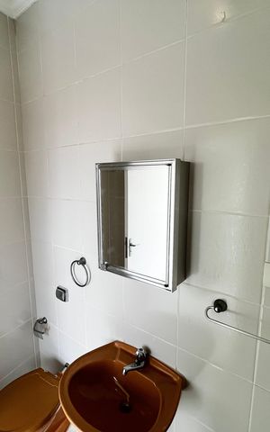 Casa à venda com 317m², 4 quartos e 4 vagas Casa à venda com 317m², 4 quartos e 4 vagasBanheiro de serviço