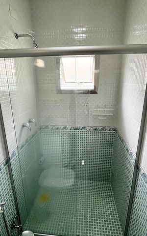 Casa à venda com 317m², 4 quartos e 4 vagas Casa à venda com 317m², 4 quartos e 4 vagasBanheiro da Suíte 3