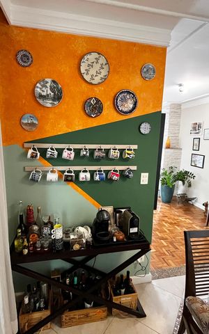 Casa à venda com 317m², 4 quartos e 4 vagas Casa à venda com 317m², 4 quartos e 4 vagasSala