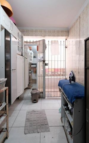 Casa à venda com 200m², 4 quartos e 2 vagasÁrea de Serviço