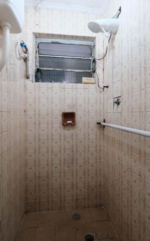 Casa à venda com 200m², 4 quartos e 2 vagasBanheiro 2