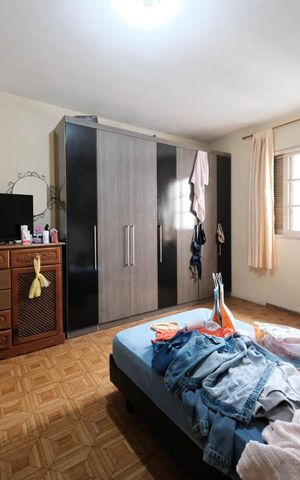 Casa à venda com 200m², 4 quartos e 2 vagasQuarto 2
