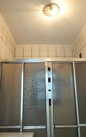 Casa à venda com 196m², 3 quartos e 2 vagasBanheiro da Suíte
