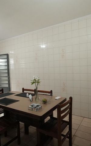 Casa à venda com 196m², 3 quartos e 2 vagasCozinha
