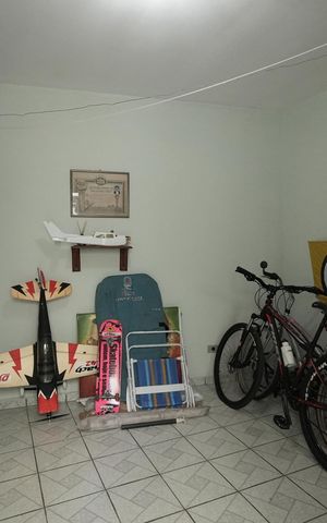 Casa à venda com 196m², 3 quartos e 2 vagasÁrea de Serviço