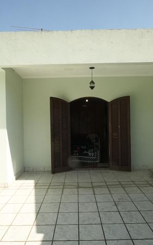 Casa à venda com 196m², 3 quartos e 2 vagasSacada