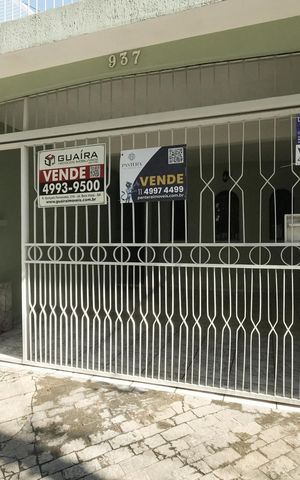 Casa à venda com 196m², 3 quartos e 2 vagasPlaca