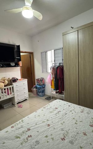 Casa à venda com 307m², 2 quartos e sem vaga Casa à venda com 307m², 2 quartos e sem vagaQuarto