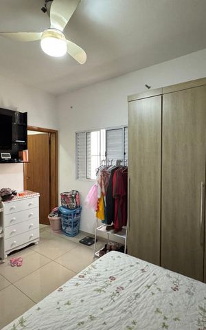 Casa à venda com 307m², 2 quartos e sem vaga Casa à venda com 307m², 2 quartos e sem vagaQuarto