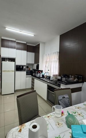 Casa à venda com 307m², 2 quartos e sem vaga Casa à venda com 307m², 2 quartos e sem vagaSala