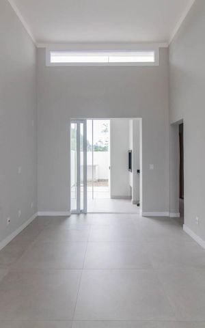 Casa de condomínio à venda com 96m², 3 quartos e 2 vagasCozinha e Área de Serviço