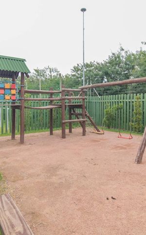 Casa de condomínio à venda com 96m², 3 quartos e 2 vagasÁrea comum - Playground