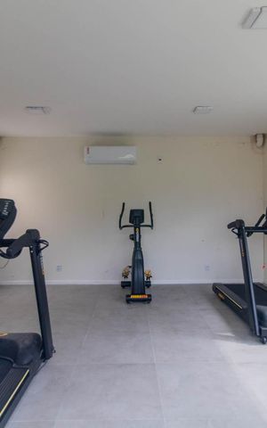 Casa de condomínio à venda com 96m², 3 quartos e 2 vagasÁrea comum - Academia